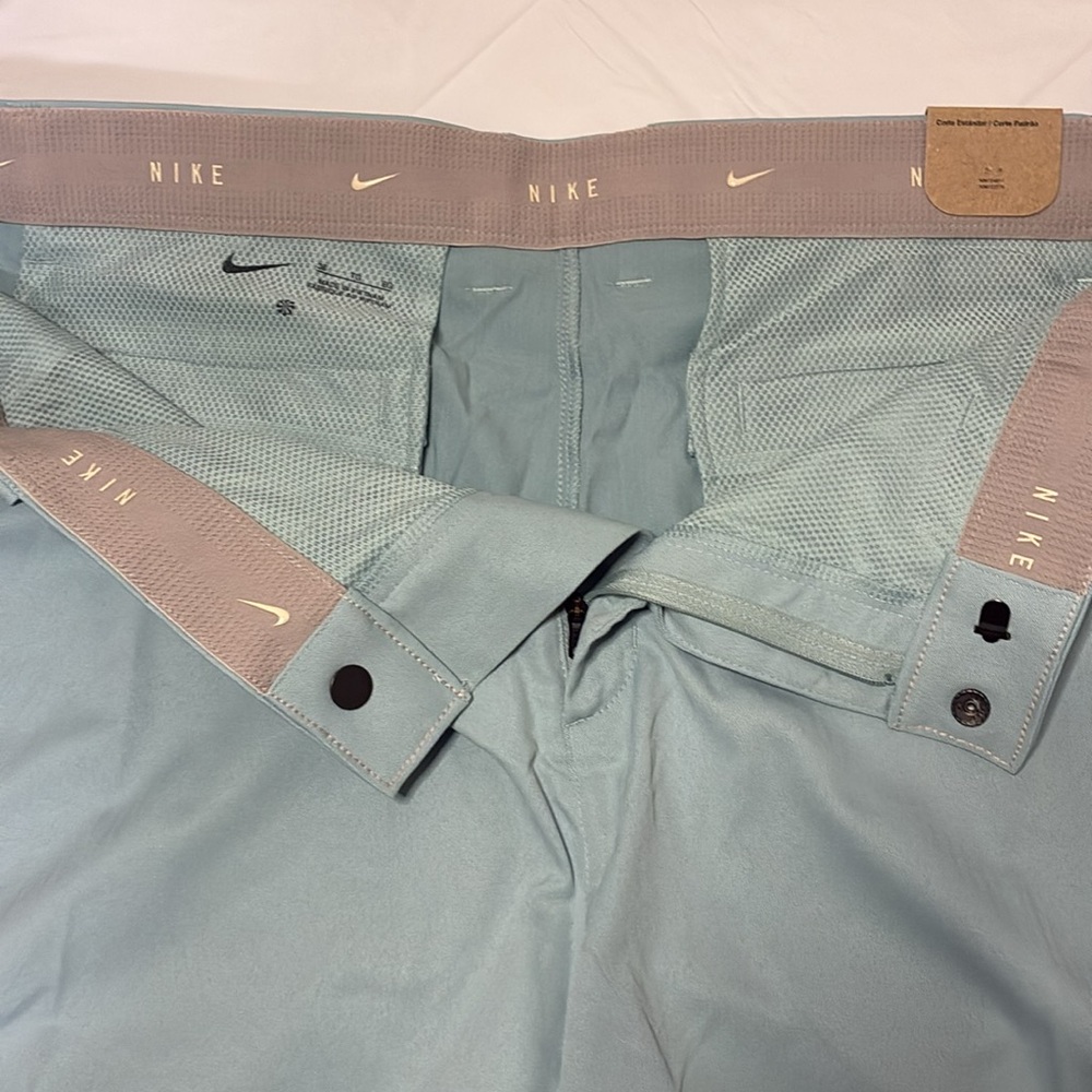 Nike Men's Light Aqua Flat Front Golf Shorts - Picture 4 of 6